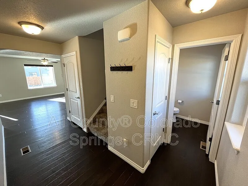 Building Photo - 6173 Nash Dr