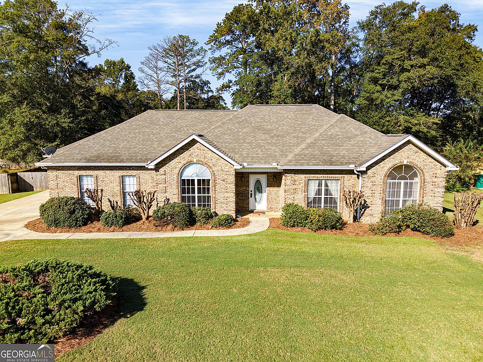 1st image of 204 Mitculler Ct