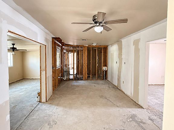 2nd image of 1803 Comanche Dr