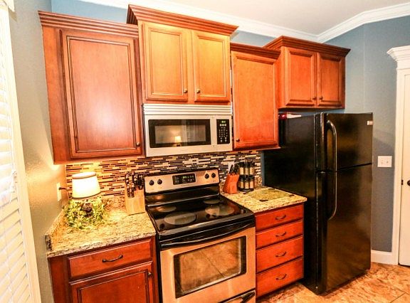 5th image of 10 Peachgrove Ln