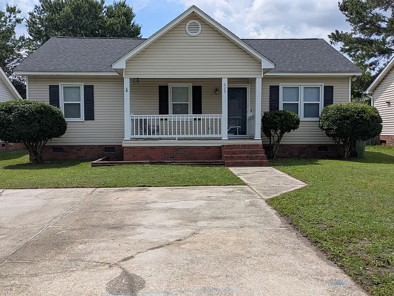 629 Red Tip Cir — Photo 1