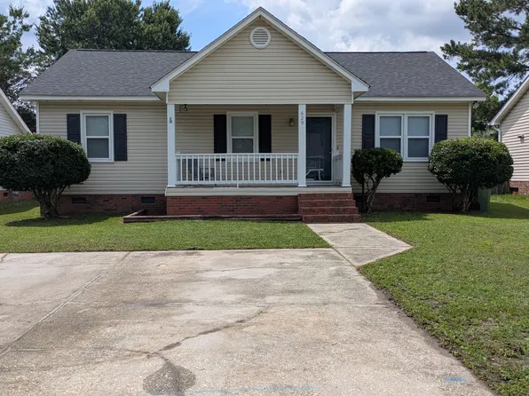 629 Red Tip Cir, Florence, SC 29505
