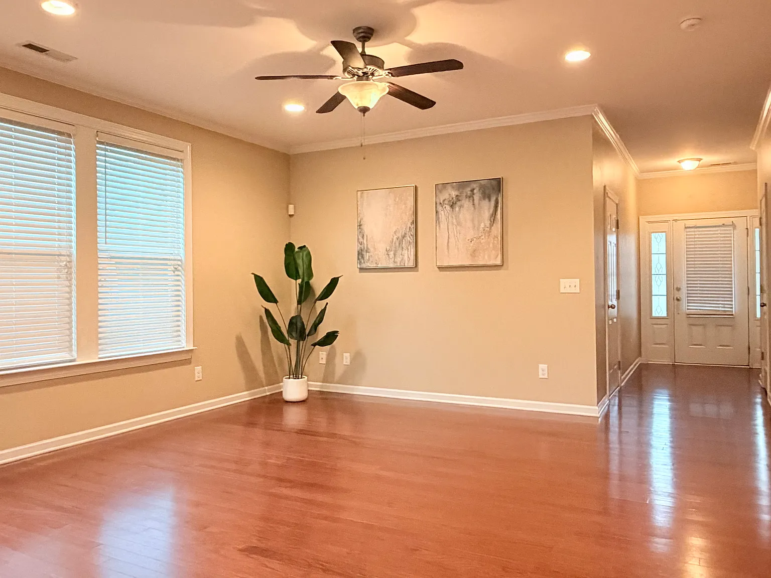 4 bed, 3.5 bath, 2210 sqft, $2,185 — Photo 3
