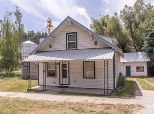 617 S Main St, Troy, ID 83871