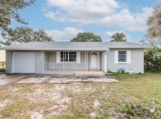 1108 Mayflower Rd, Fort Pierce, FL 34950