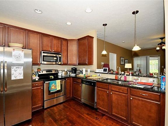 3rd image of 9765 Brook Wood Dr