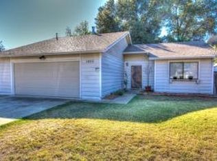 1923 Galaxy Way, Redding, CA 96002