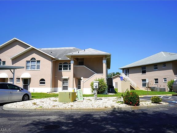 3rd image of 24 Cosmopolitan Dr Unit 7