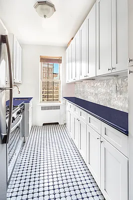 Sold by Compass | media 7