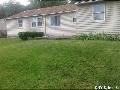 2nd image of 224 N Woodland Dr