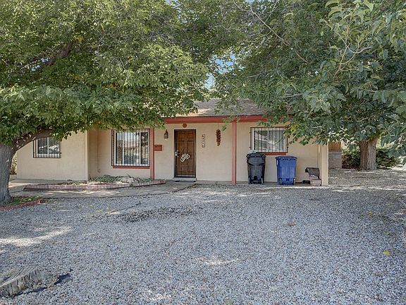 3rd image of 636 Madeira Dr SE
