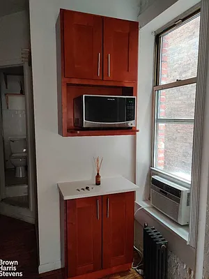 Rented by Brown Harris Stevens | media 20