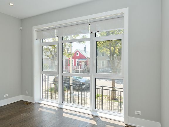 3rd image of 1338 W Cullerton St #11587051