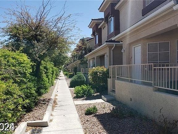 5th image of 1236 Dusty Creek St