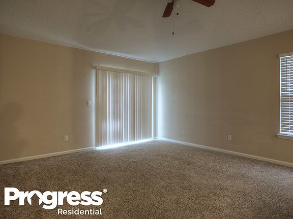 5th image of 1015 Otter Creek Dr