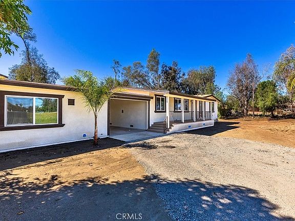 3rd image of 27355 Scott Rd