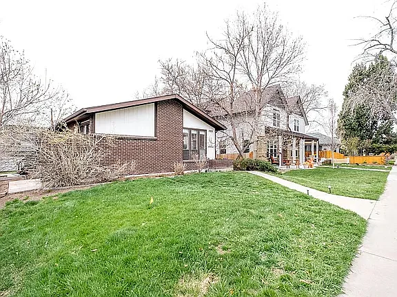 4 bed, 1900 sqft, $2,695 — Photo 2