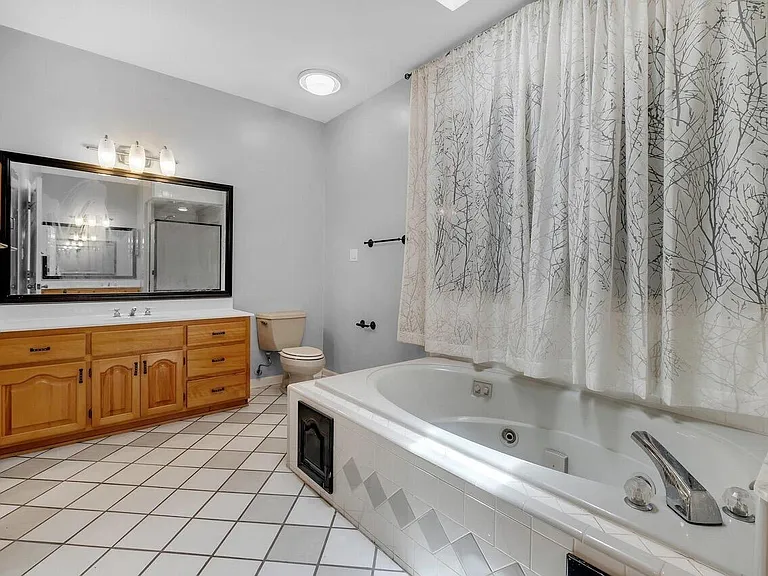4012 Dutchess Ct — Photo 9