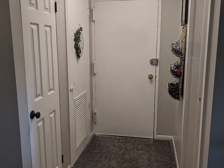 1403 Northgate Sq #32 — Photo 60