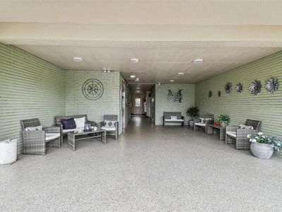 6080 80th St N Unit 401, Saint Petersburg, FL, 33709