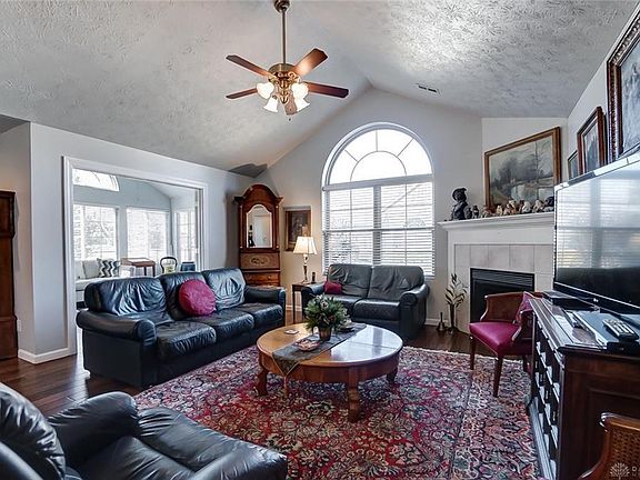5th image of 2045 Wentworth Village Dr