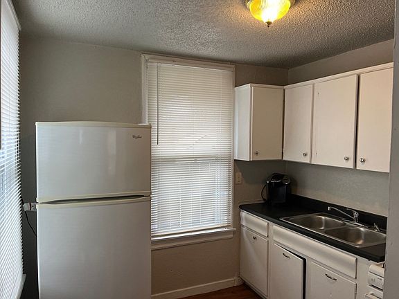 5th image of 1411 N Klein Ave