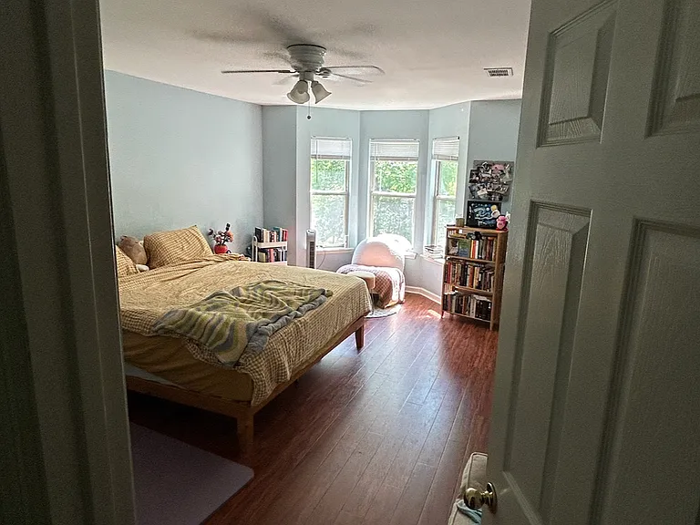 1742 Nestlewood Ln — Photo 10