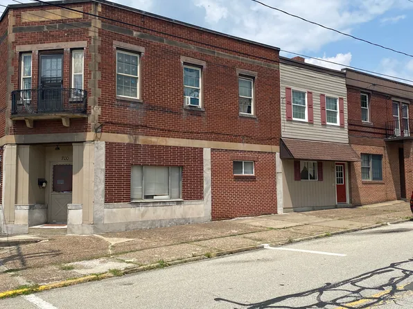 704 Brinton Ave #I, Pitcairn, PA 15140