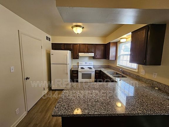 2nd image of 7101 Pinehurst Dr #7107