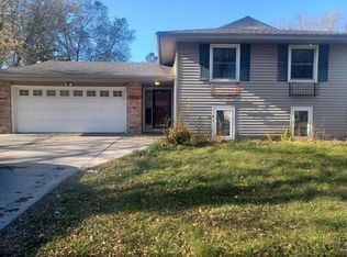 10816 Dahlia St NW, Coon Rapids, MN 55433