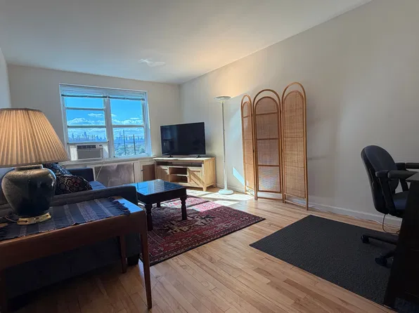 3315 81st St APT 5B, Jackson Heights, NY 11372