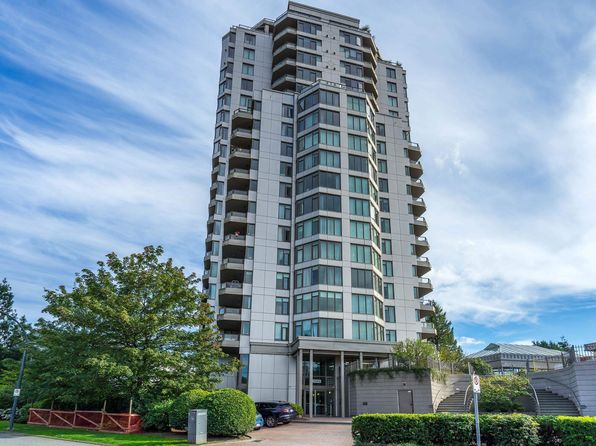 13880 101st Ave #2101, Surrey, BC V3T 5T1