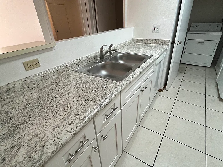 3004 Parkway Blvd #106 — Photo 5