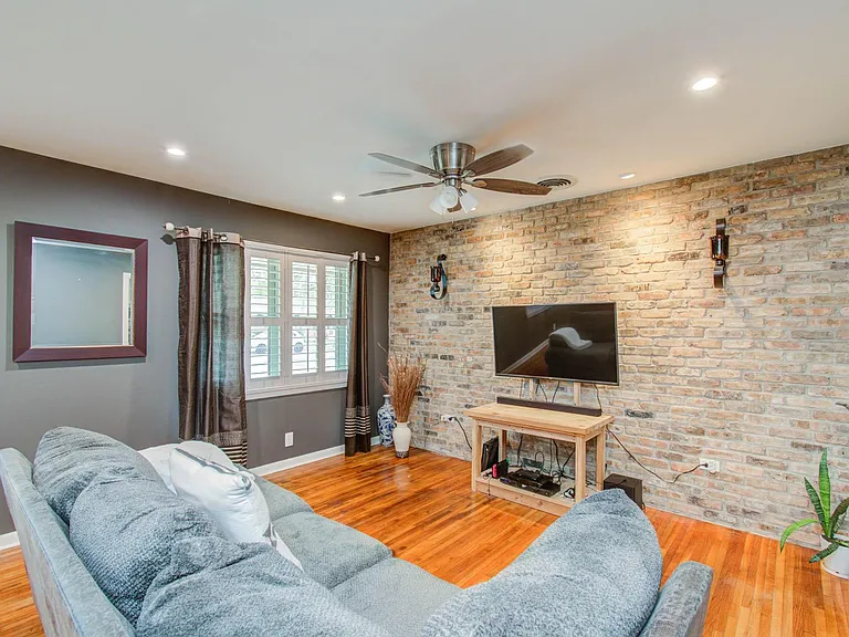 9002 Railton St — Photo 15