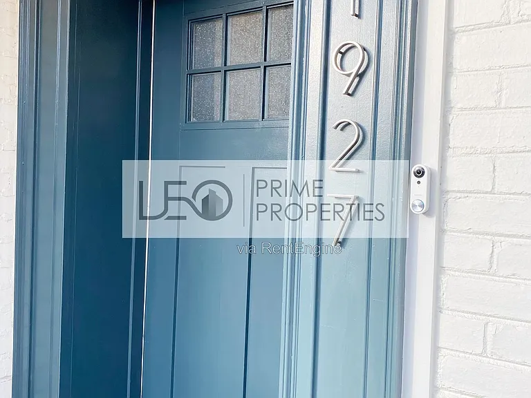 1927 S Gordon St SW — Photo 5