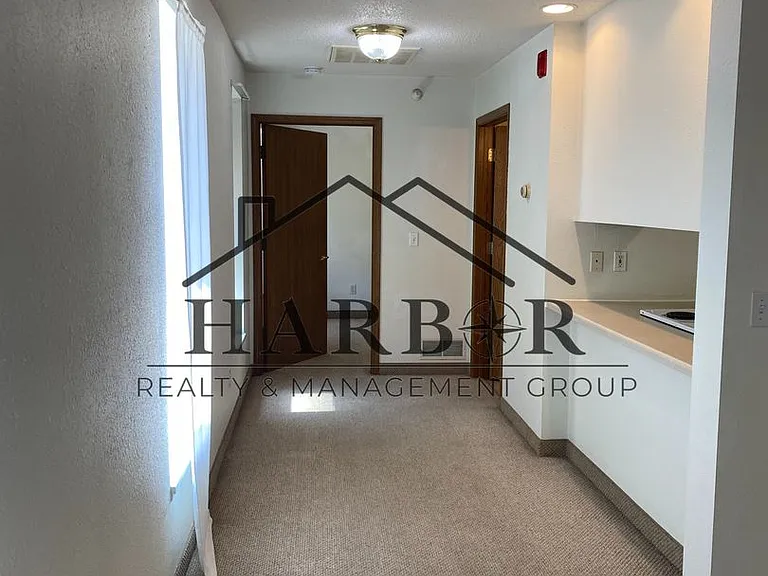 146 S Broadway St #102 — Photo 4