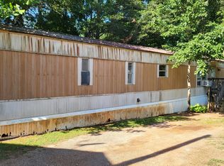 152 Pine Crest Cir, Cleveland, GA 30528