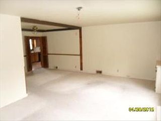 3rd image of 19 S Evanslawn Ave