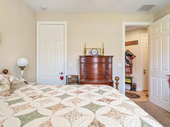 6104 Graysen Square, Vero Beach, FL 32967