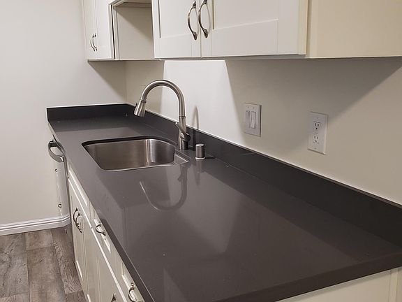 4th image of 3589 Lochinvar Ave #12