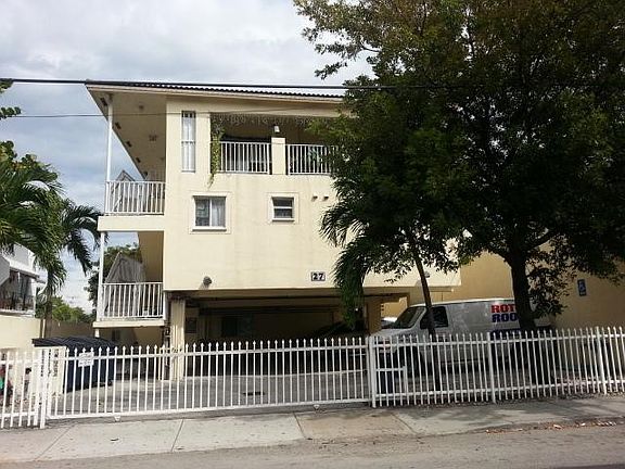 4th image of 27 NW 10th Ave APT 202