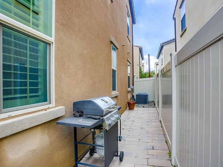 693 Gemstone Dr — Photo 47