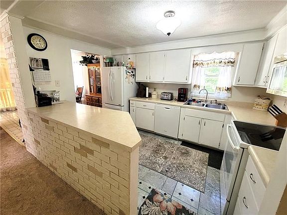 3rd image of 716 Stauffer Ave