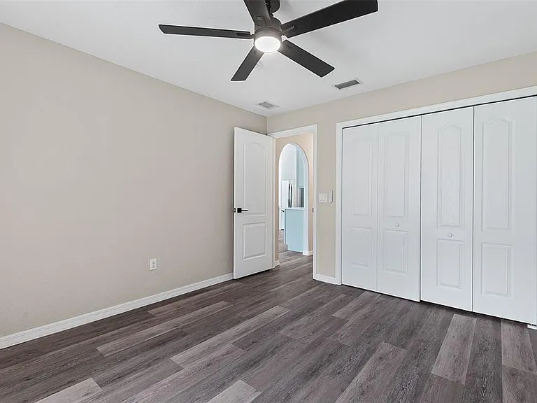14 Colechester Ln — Photo 35