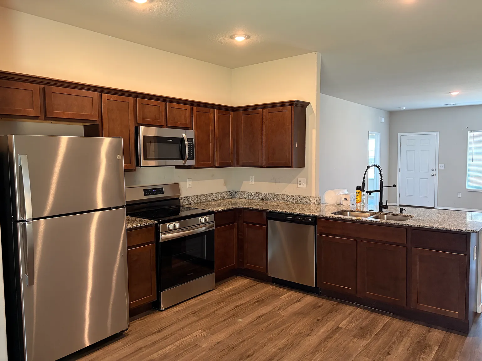 4 bed, 1470 sqft, $1,700 — Photo 4