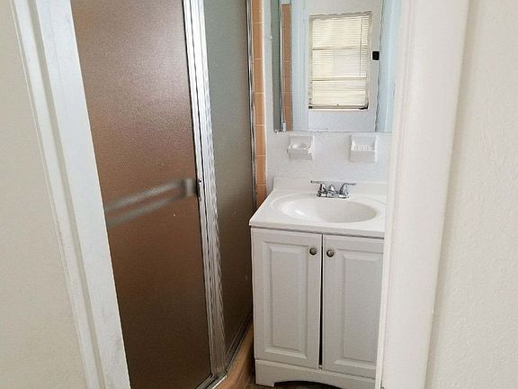 5th image of 4320-4332 SW 6th St #110