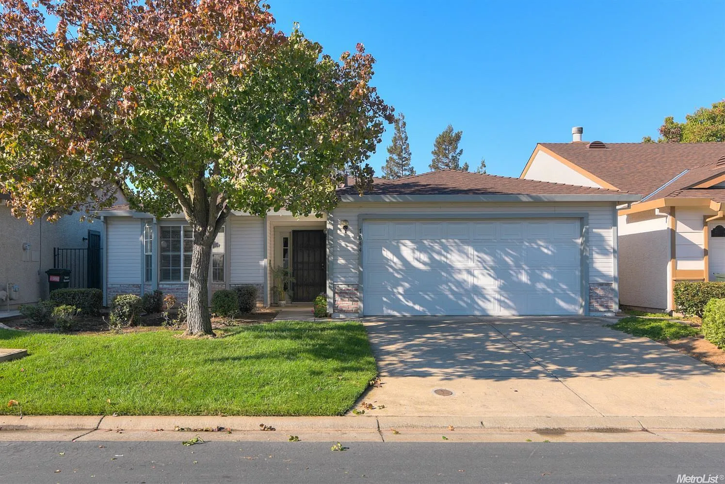 7644 Sunmore Ln photo 1
