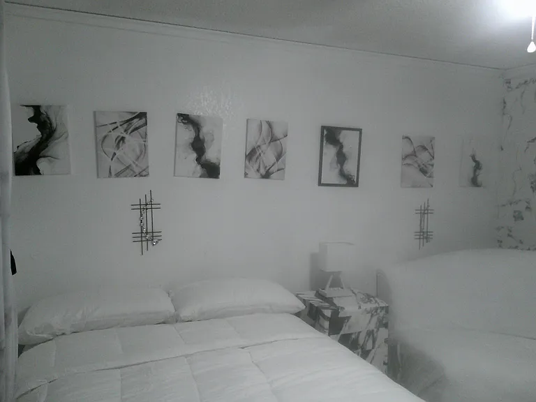2380 S Bardell Ave — Photo 6