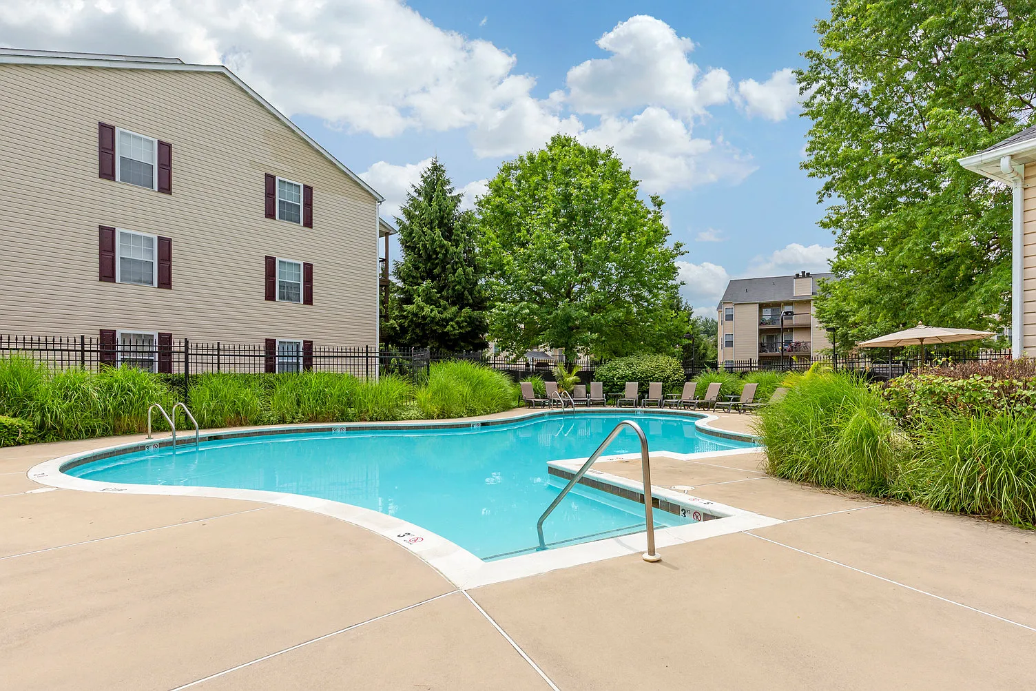 Saybrooke Apartments — Photo 2