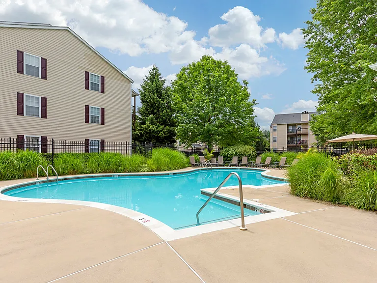 Saybrooke Apartments — Photo 2